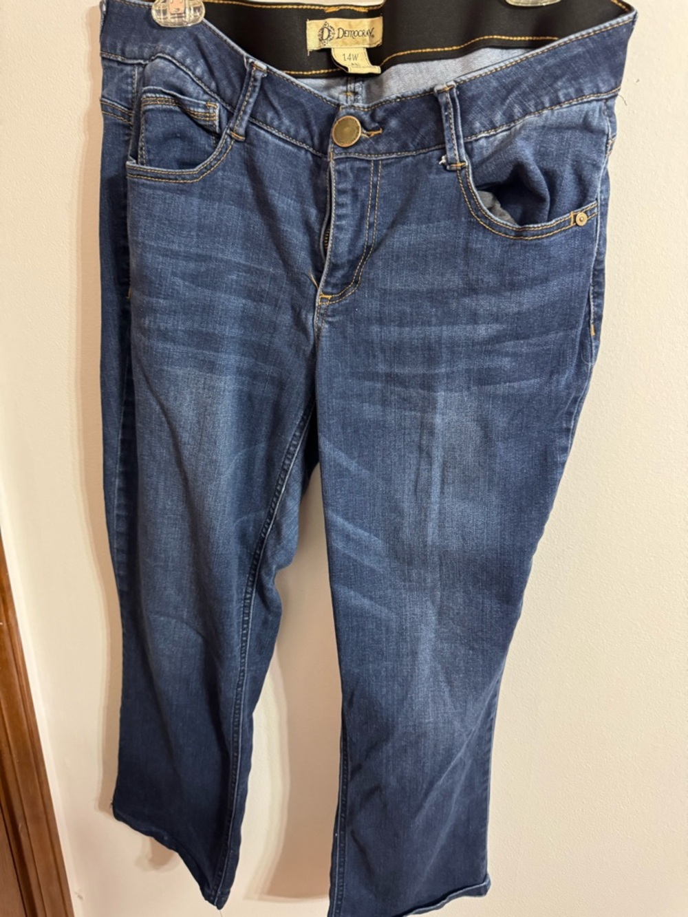 Democracy Straight Leg Jeans in Indigo Blue